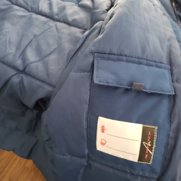 Jacket - Picture 3 of 4